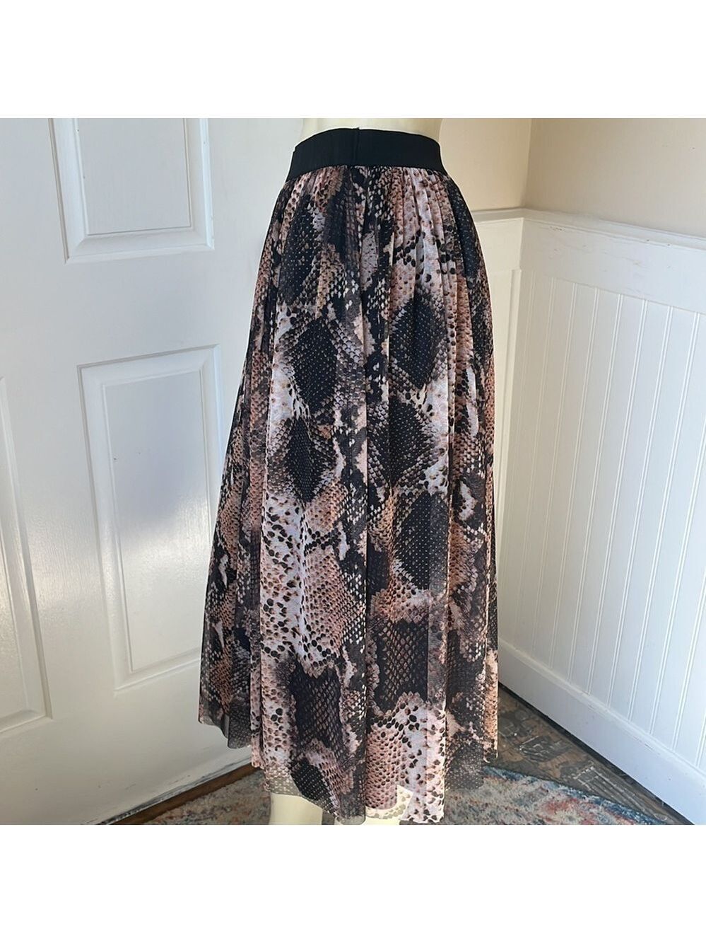 NWOT Zara Basic Snake Skin Print Pleated Midi Skirt M - Picture 3 of 11